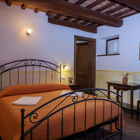 Eutopia Çiftlik konaklama San Leo